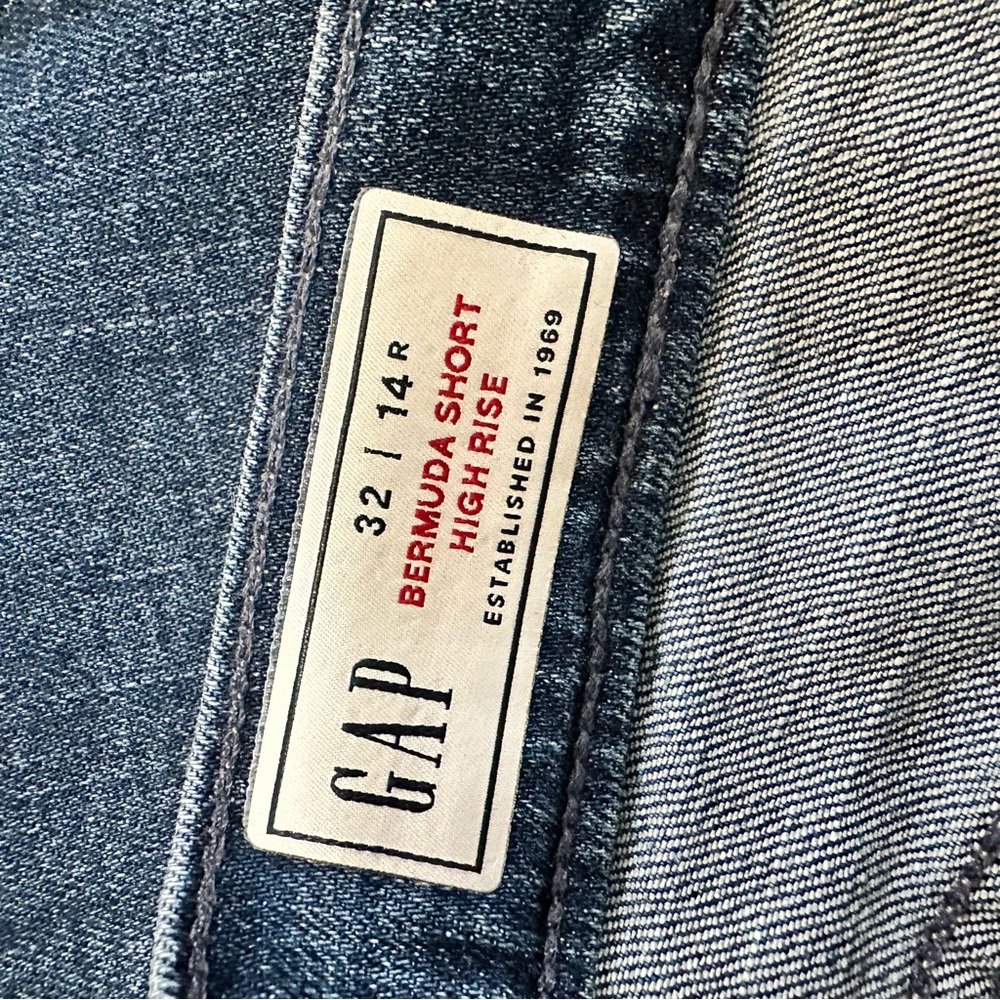 GAP High Rise Cutoff Denim Bermuda Shorts - Indigo High Waist Women's Size 14 - Picture 3 of 7